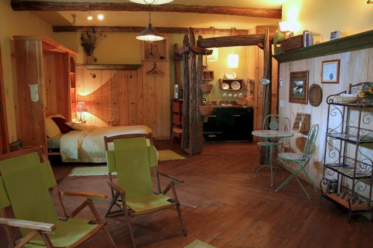 Jardins De L'Achillee Millefeuille Bed & Breakfast La Conception Ruang foto